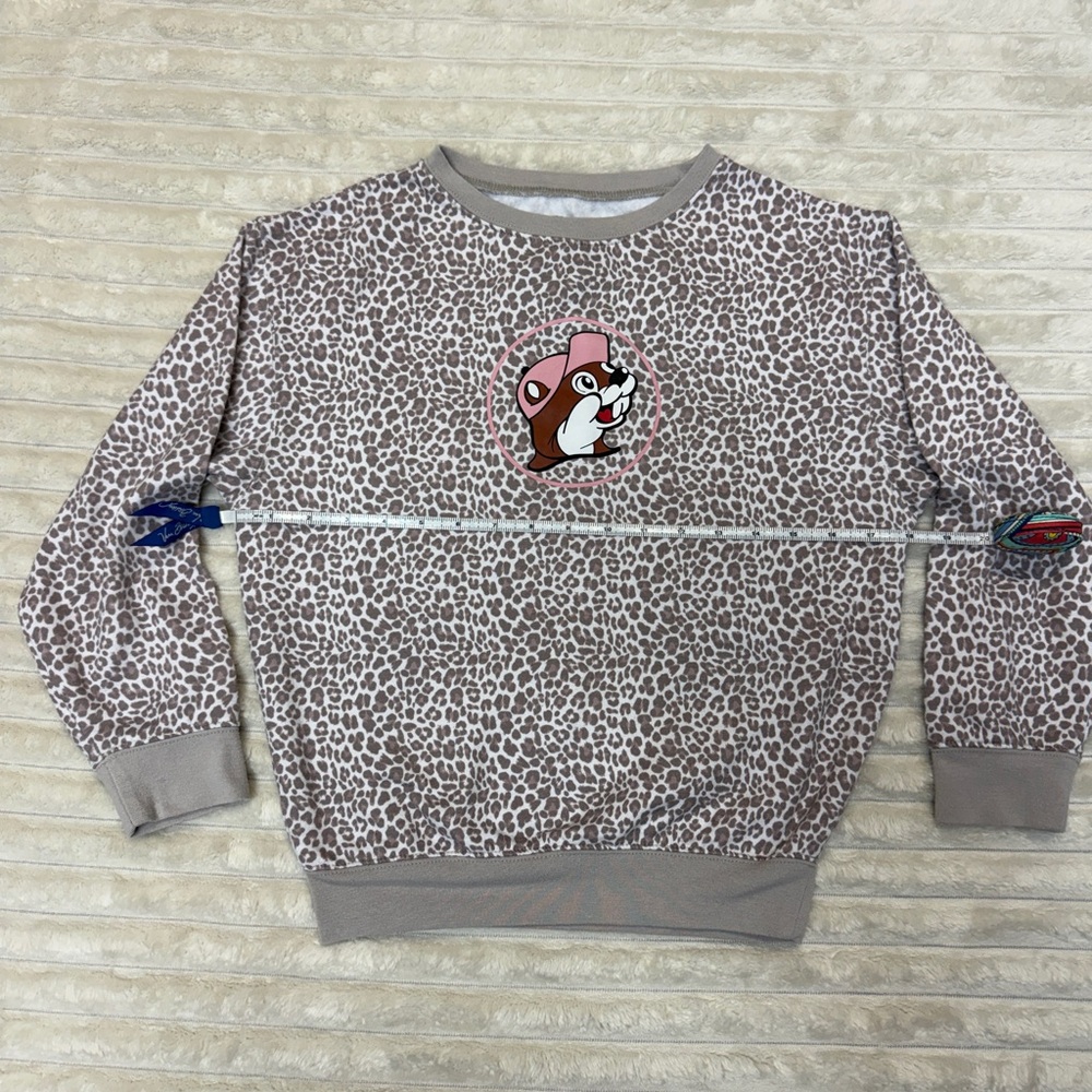 Buc-ees: Girls Leopard Print Pink Buc-ee Logo Sweatshirt, Size YL - Picture 4 of 8